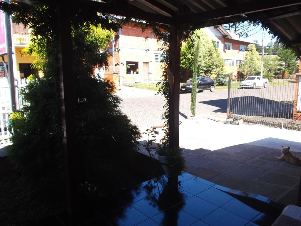 Pousada Hospedagem Rose'S Canela Exterior photo